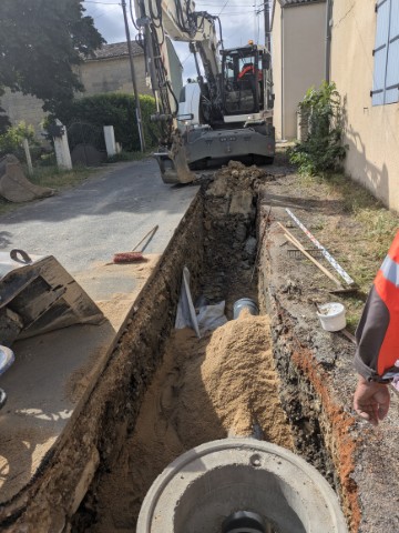Travaux de création du réseau d'assainissement collectif et de la station d'épuration de Grand Sorillon - commune d'Abzac