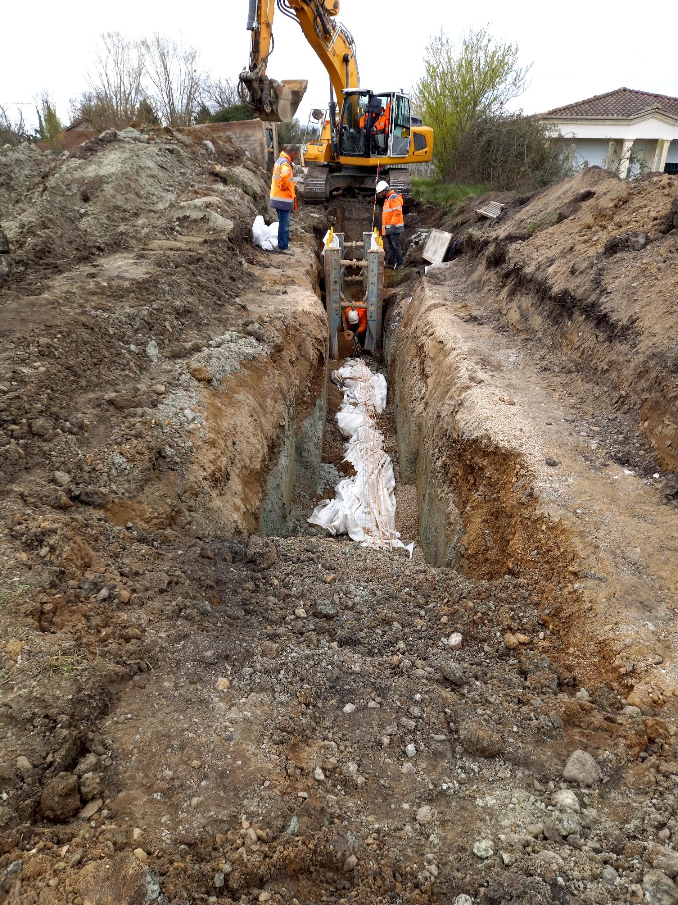 Travaux d'extension du réseau d'assainissement collectif à Monfourat - Les EGLISOTTES et CHALAURES 