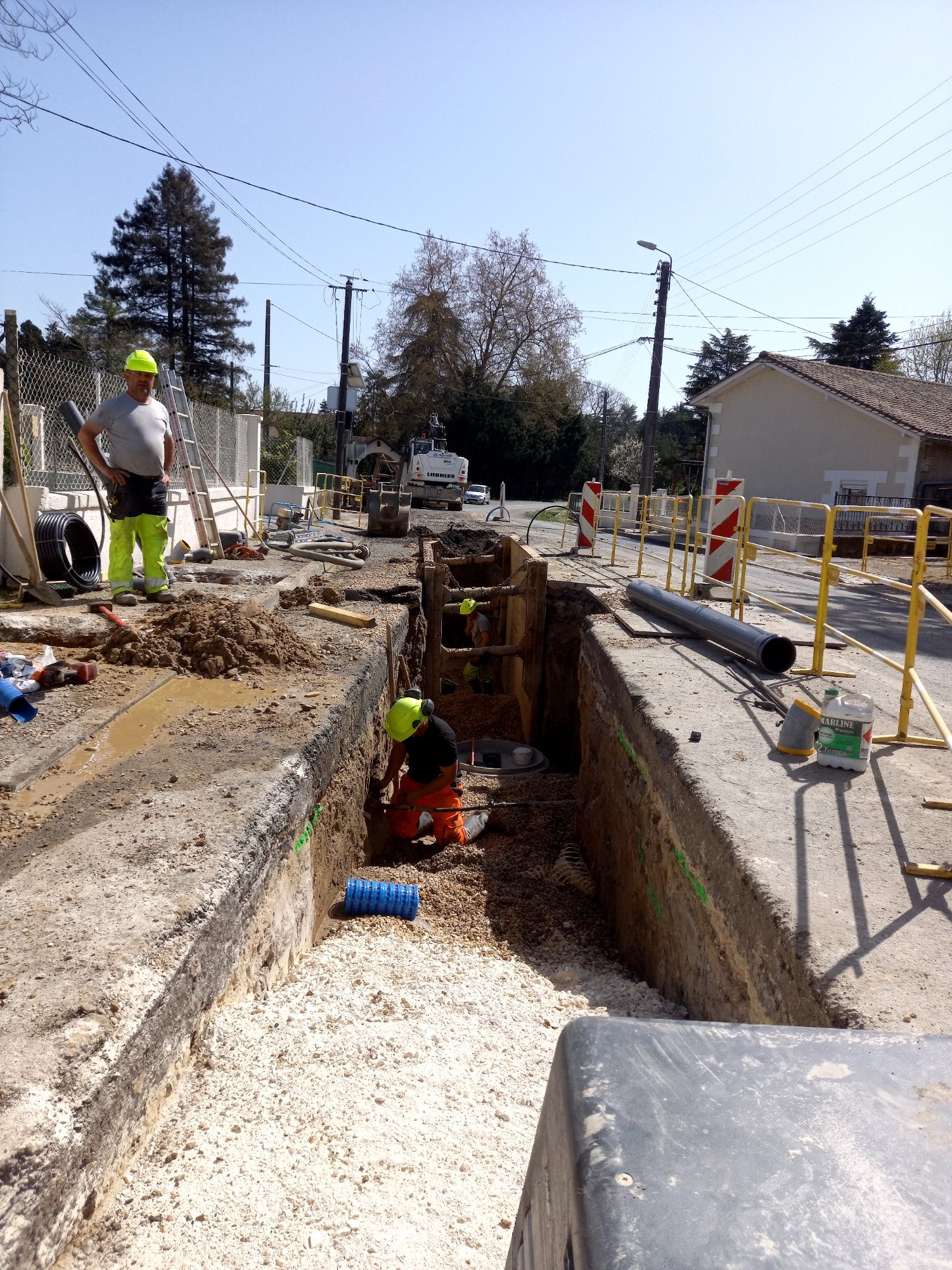 Travaux de Renouvellement du réseau d'eau et extension du réseau d'assainissement rue Robert BOULIN à COUTRAS 